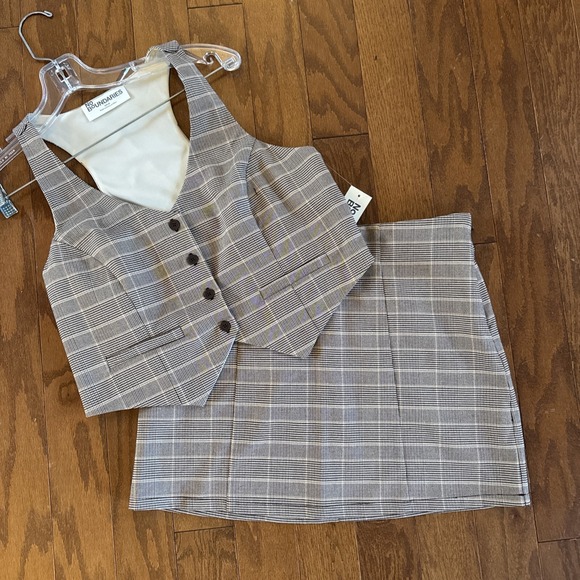 No Boundaries 2 Piece Vest and Skirt Set Black Soot Size S (4-6) - Picture 1 of 10